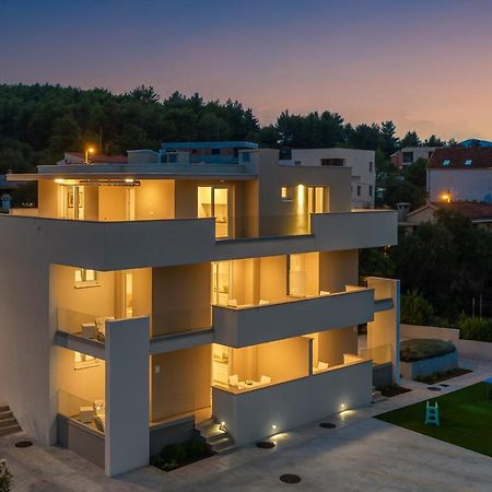 Apartments Alba Slatine Buitenkant foto